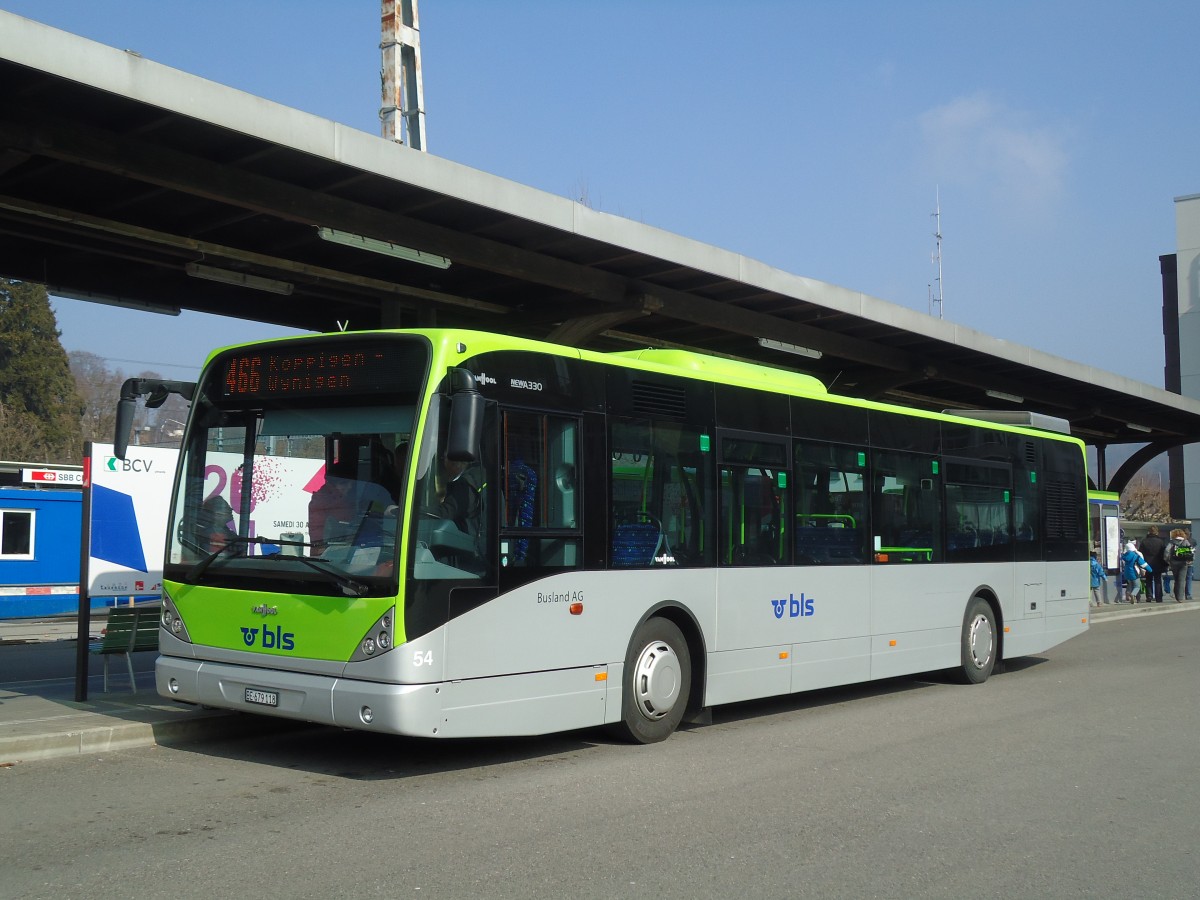 (132'669) - Busland, Burgdorf - Nr. 54/BE 679'118 - Van Hool am 6. M�rz 2011 beim Bahnhof Burgdorf