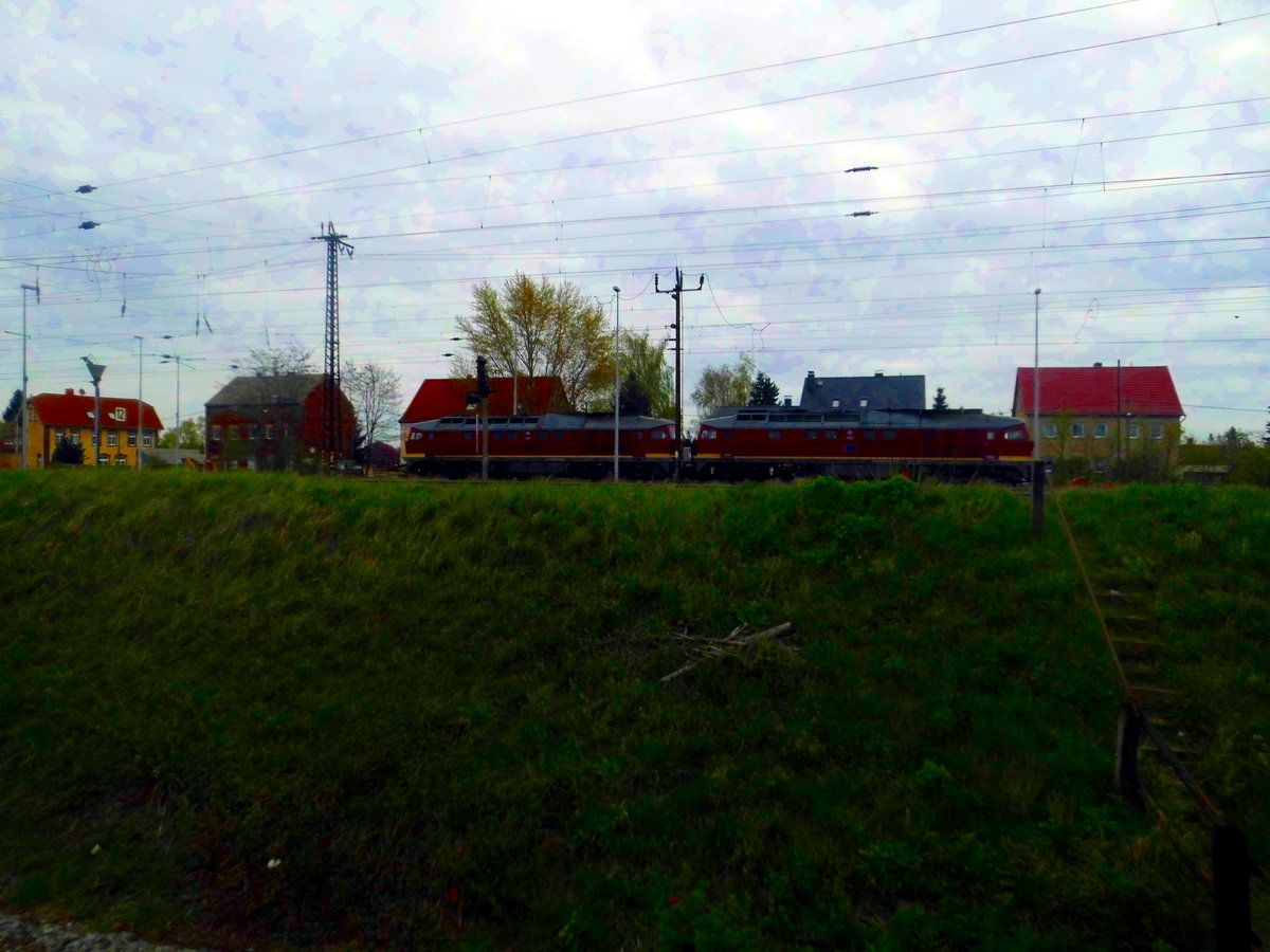 132er von EBS abgestellt in Gro�korbetha am 8.4.17