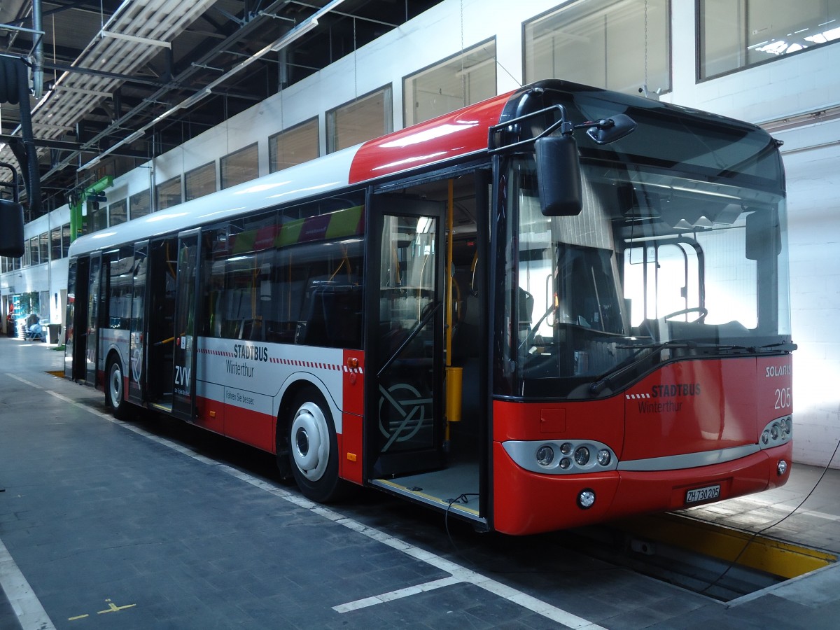 (133'092) - SW Winterthur - Nr. 205/ZH 730'205 - Solaris am 20. M�rz 2011 in Winterthur, Depot Gr�zefeld