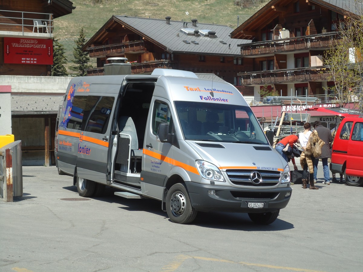 (133'384) - Follonier, Les Haudres - VS 352'478 - Mercedes am 22. April 2011 in Zermatt, Spiss