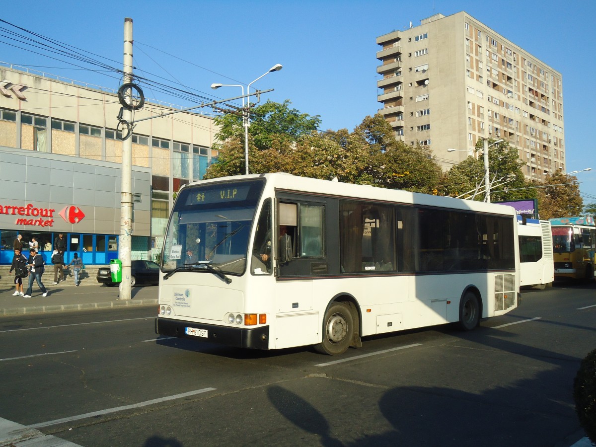 (136'391) - Johnson Controls, Ploiesti PH 81 DST - Volvo/Berkhof am 5. Oktober 2011 beim Bahnhof Ploiesti Sd