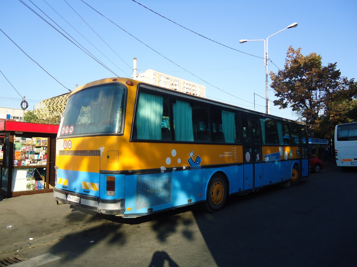 (136'417) - ??? - PH 11 GAR - Setra (ex Deutschland) am 5. Oktober 2011 beim Bahnhof Ploiesti Sd