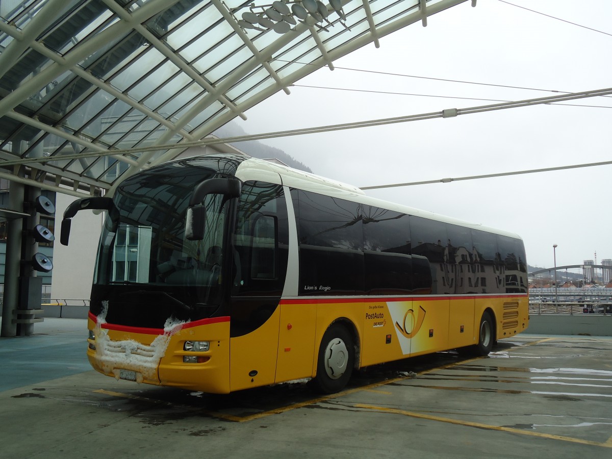 (137'903) - PostAuto Graub�nden - GR 162'983 - MAN am 5. M�rz 2012 in Chur, Postautostation