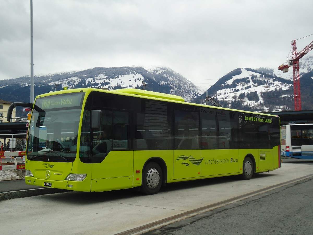 (137'957) - Aus Liechtenstein: LBA Vaduz - Nr. 14/FL 39'814 - Mercedes am 5. M�rz 2012 beim Bahnhof Sargans