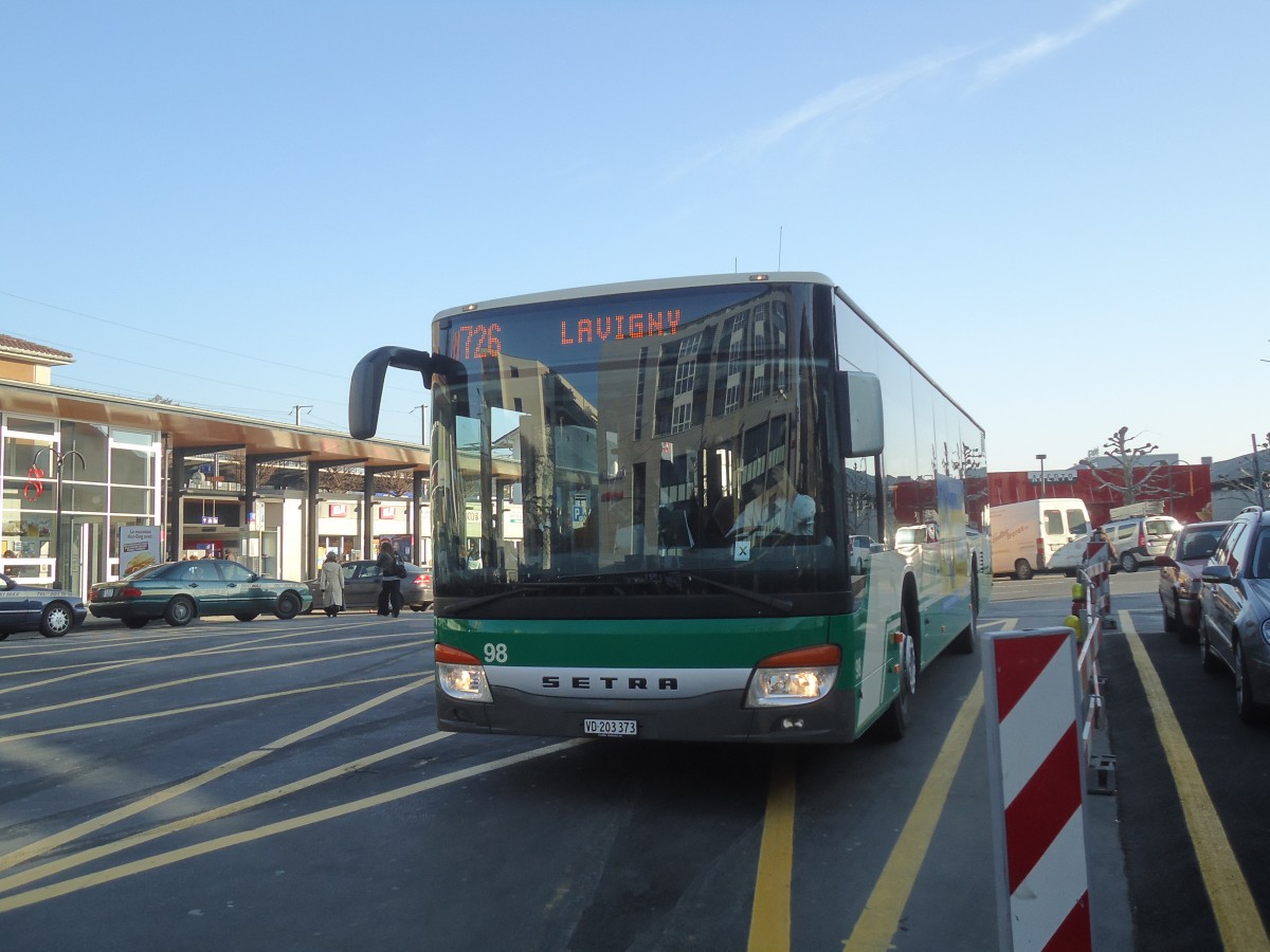 (138'152) - MBC Morges - Nr. 98/VD 203'373 - Setra (ex Deutschland) am 9. M�rz 2012 beim Bahnhof Morges