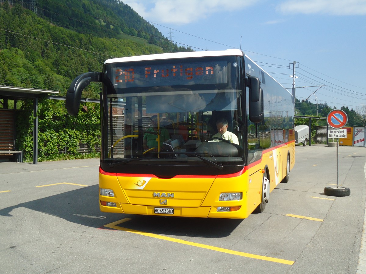 (139'153) - PostAuto Bern - BE 653'383 - MAN/G�ppel am 28. Mai 2012 beim Bahnhof Reichenbach