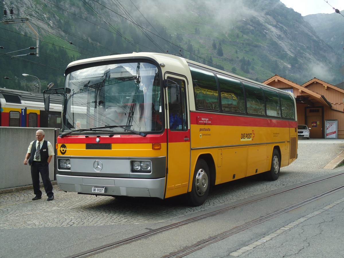 (140'240) - Mattli, Wassen - UR 9107 - Mercedes am 1. Juli 2012 beim Bahnhof Gschenen