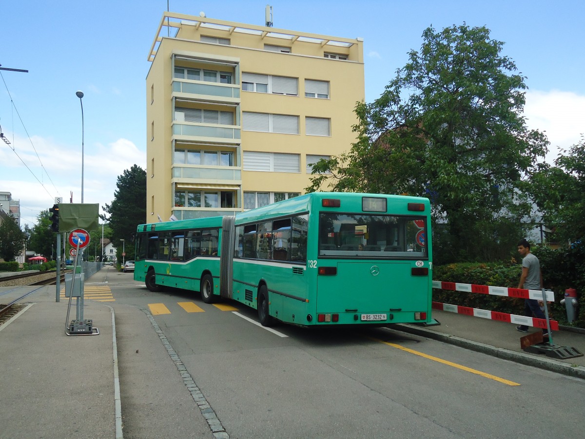 (140'470) - BVB Basel - Nr. 732/BS 3232 - Mercedes (ex VAG Freiburg/D Nr. 928) am 11. Juli 2012 in Pratteln, Bahnhofstrasse