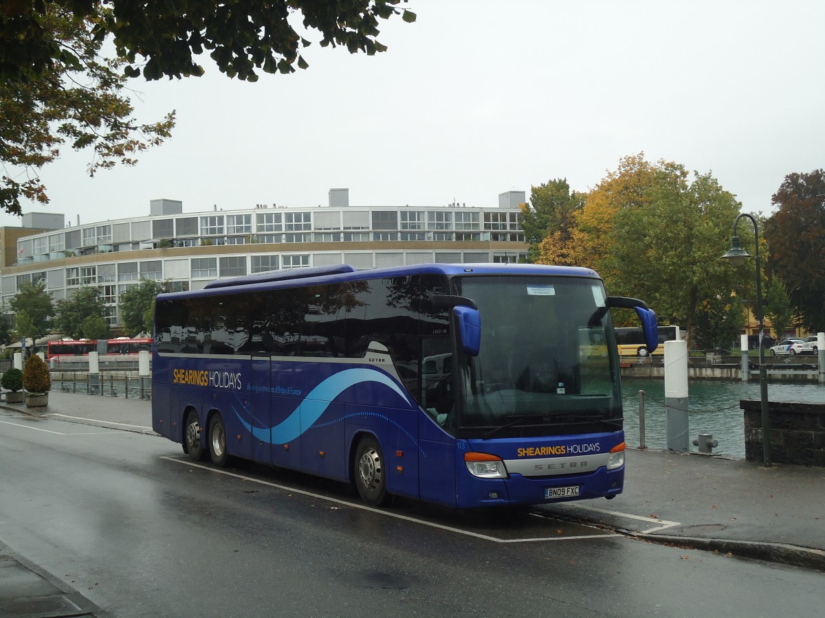 (141'903) - Aus England: Shearings, Wigan - Nr. 113/BN09 FXC - Setra am 9. Oktober 2012 bei der Schiffl�ndte Thun
