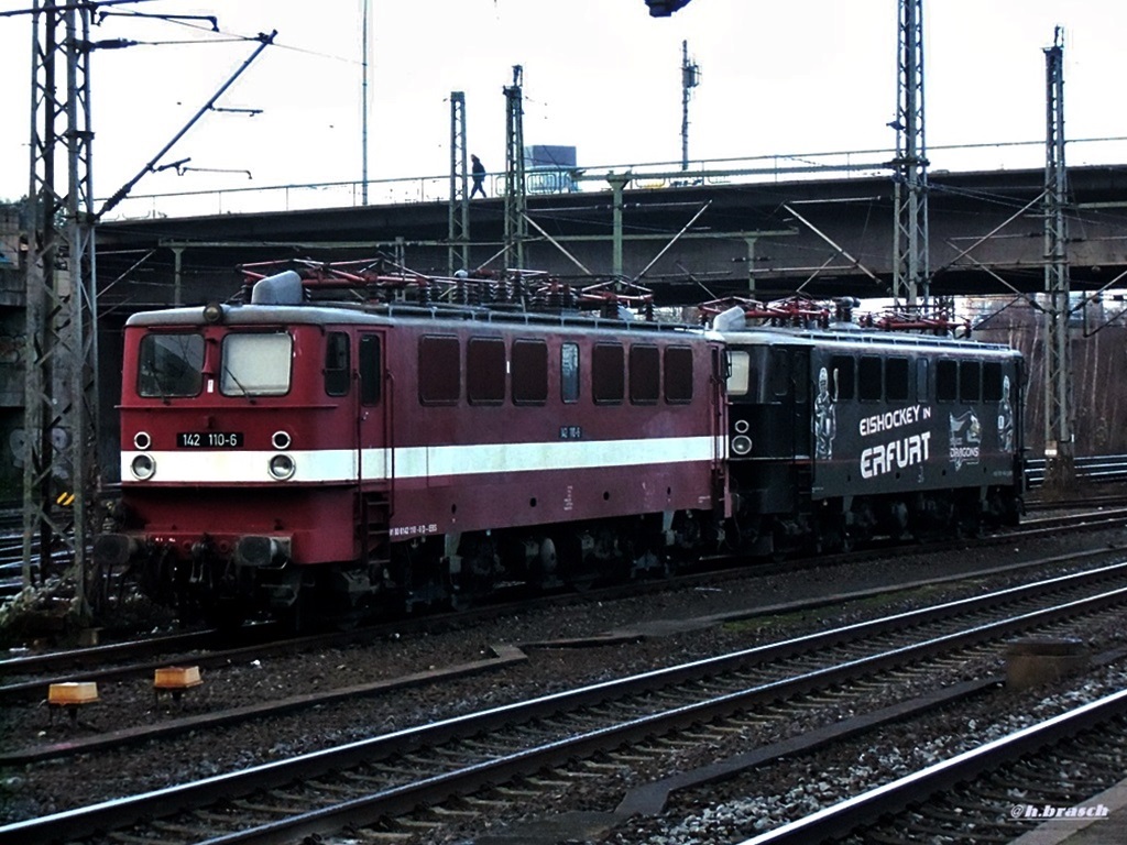 142 110-6 und 142 145-2 waren abgeb�gelt beim bf hh-harburg,13.12.14