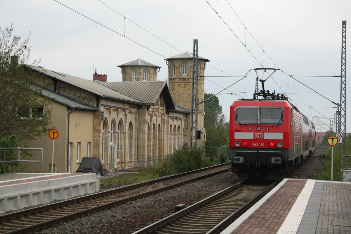 143 114 verl�sst als S9 mit ziel Eilenburg den Bahnhof Delitzsch ob Bf am 4.5.20
