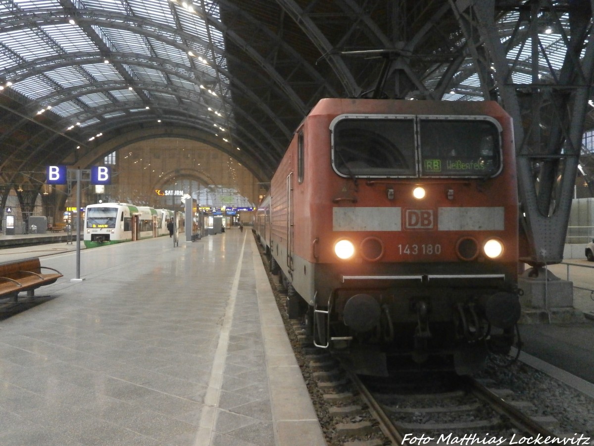 143 180 standte als RB125 mit ziel Wei�enfels im Leipziger Hbf zur Abfahrt bereit am 22.1.15