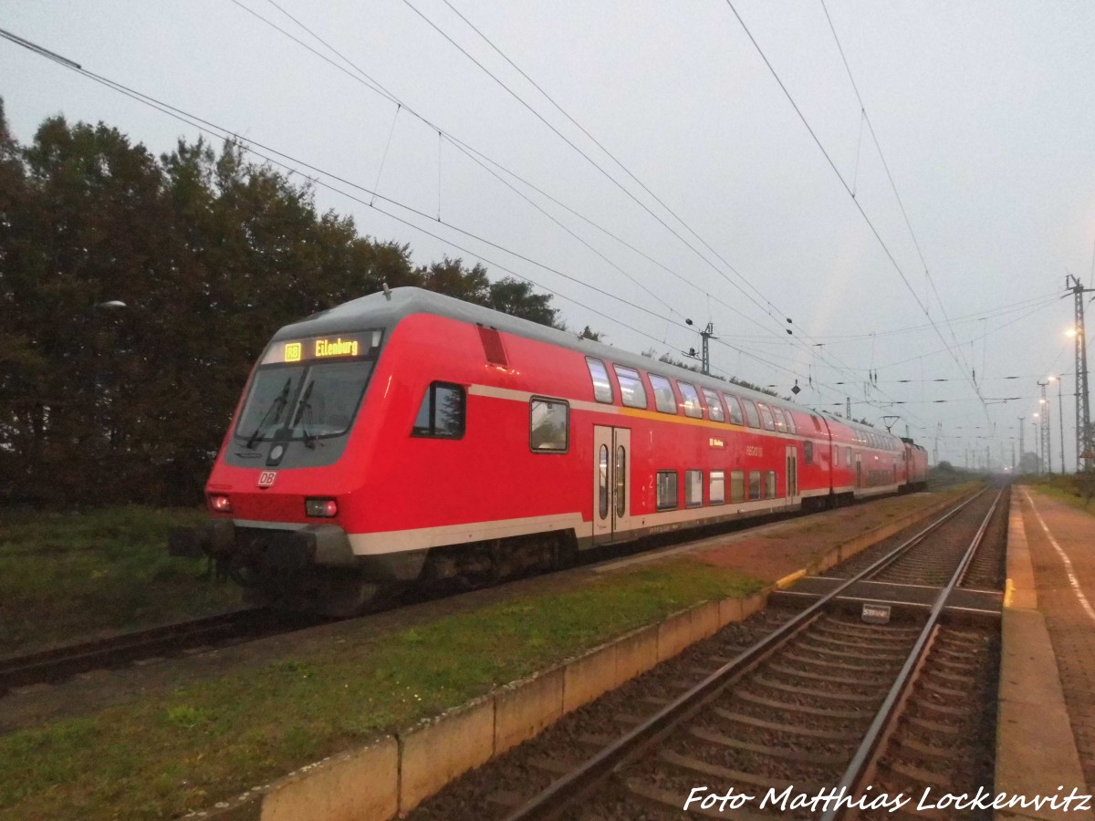 143 354 im Bahnhof Reu�en am 20.10.15