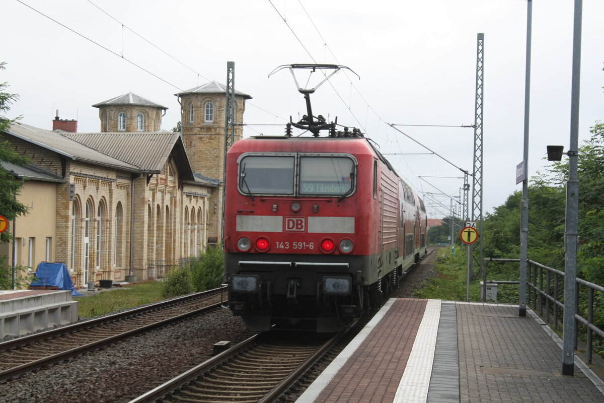 143 591 verl�sst den Bahnhof Delitzsch ob Bf in Richtung Eilenburg am 26.8.21