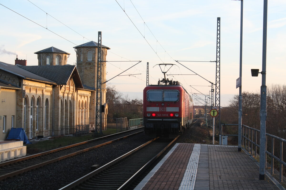 143 591 verl�sst mit Ziel Eilenburg den Bahnhof Delitzsch ob Bf am 10.2.22