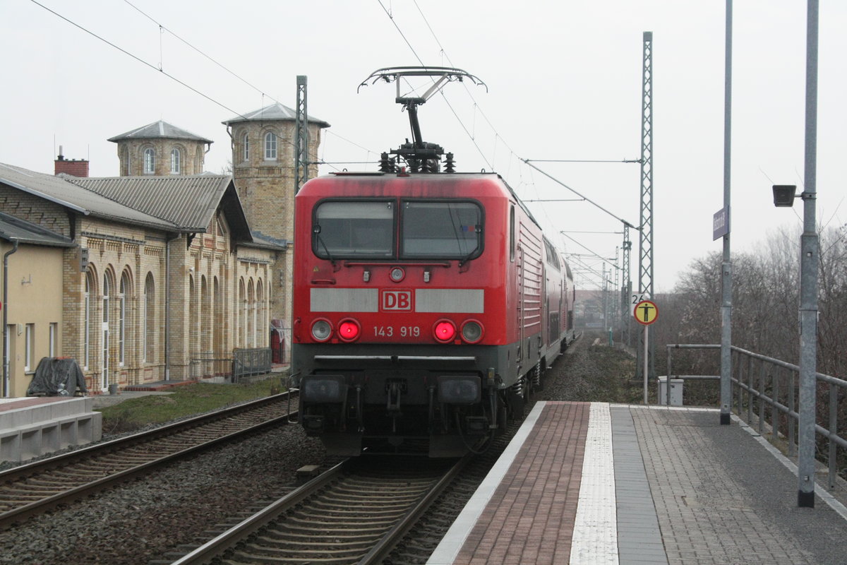 143 919 verl�sst den Bahnhof Delitzsch ob Bf in Richtung Eilenburg am 10.3.21
