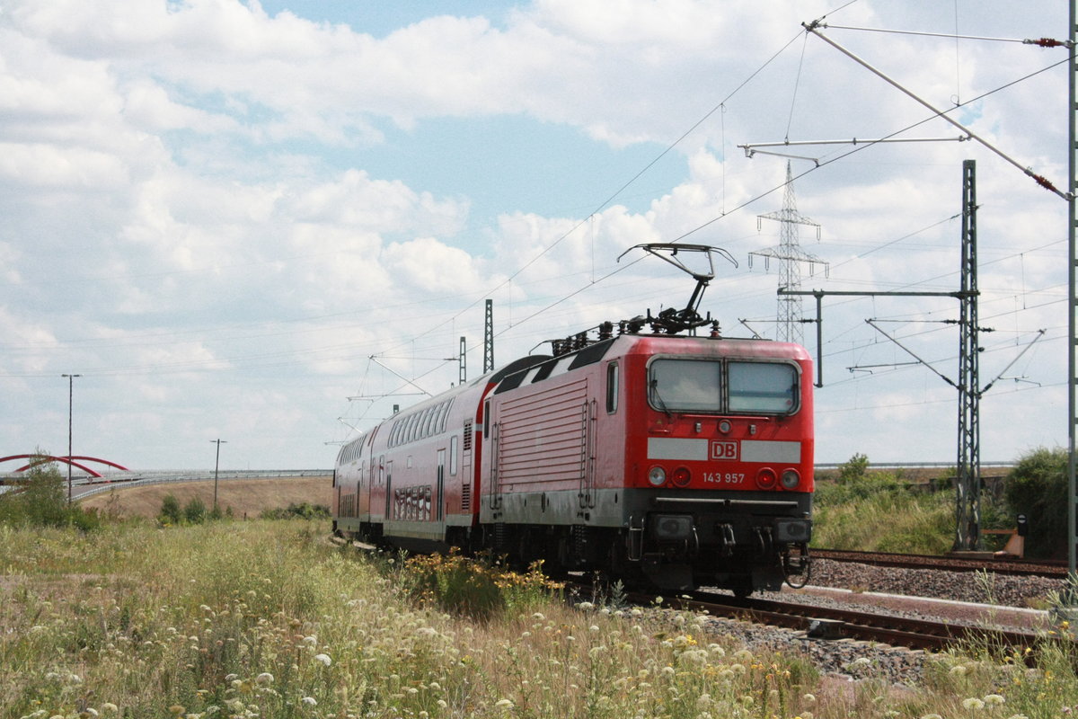 143 957 als S9 mit ziel Eilenburg kurz vor Pei�en am 14.7.20