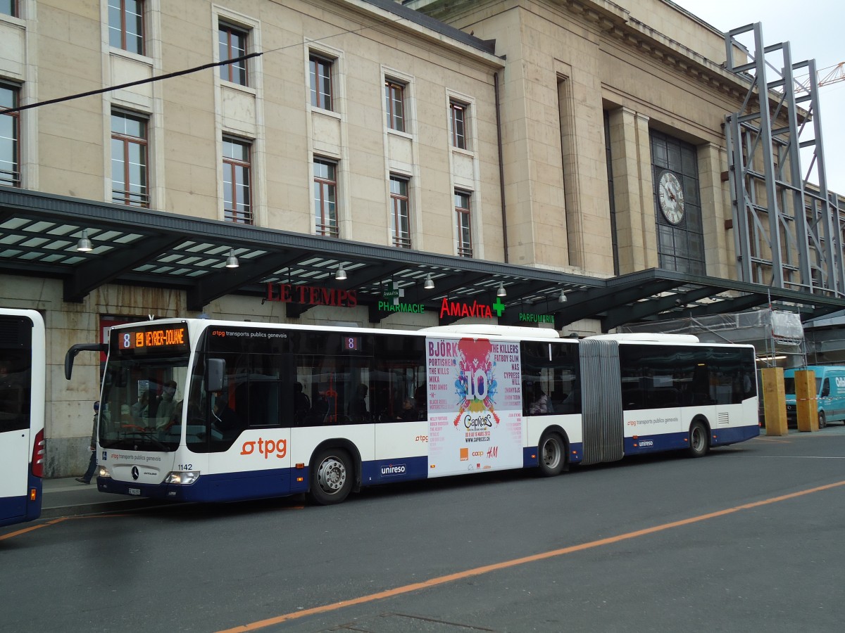 (143'357) - TPG Gen�ve - Nr. 1142/GE 960'892 - Mercedes am 22. Februar 2013 beim Bahnhof Gen�ve