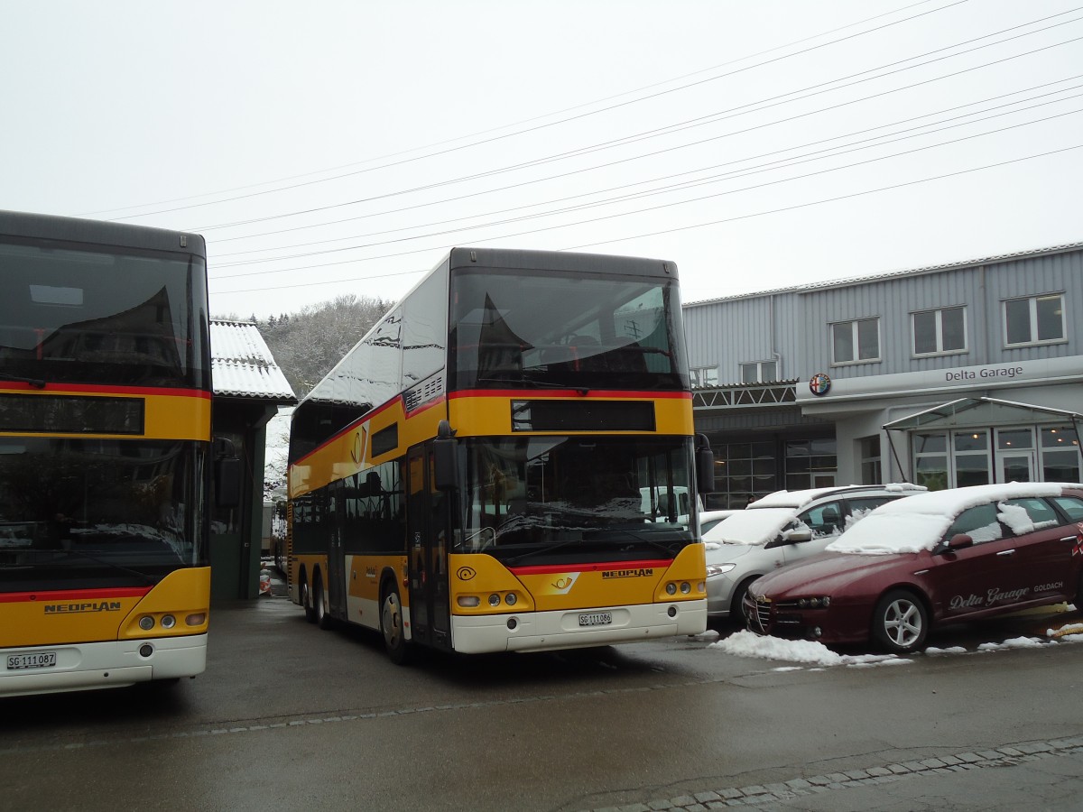 (143'682) - Schwizer, Goldach - SG 111'086 - Neoplan am 20. April 2013 in Goldach, Garage