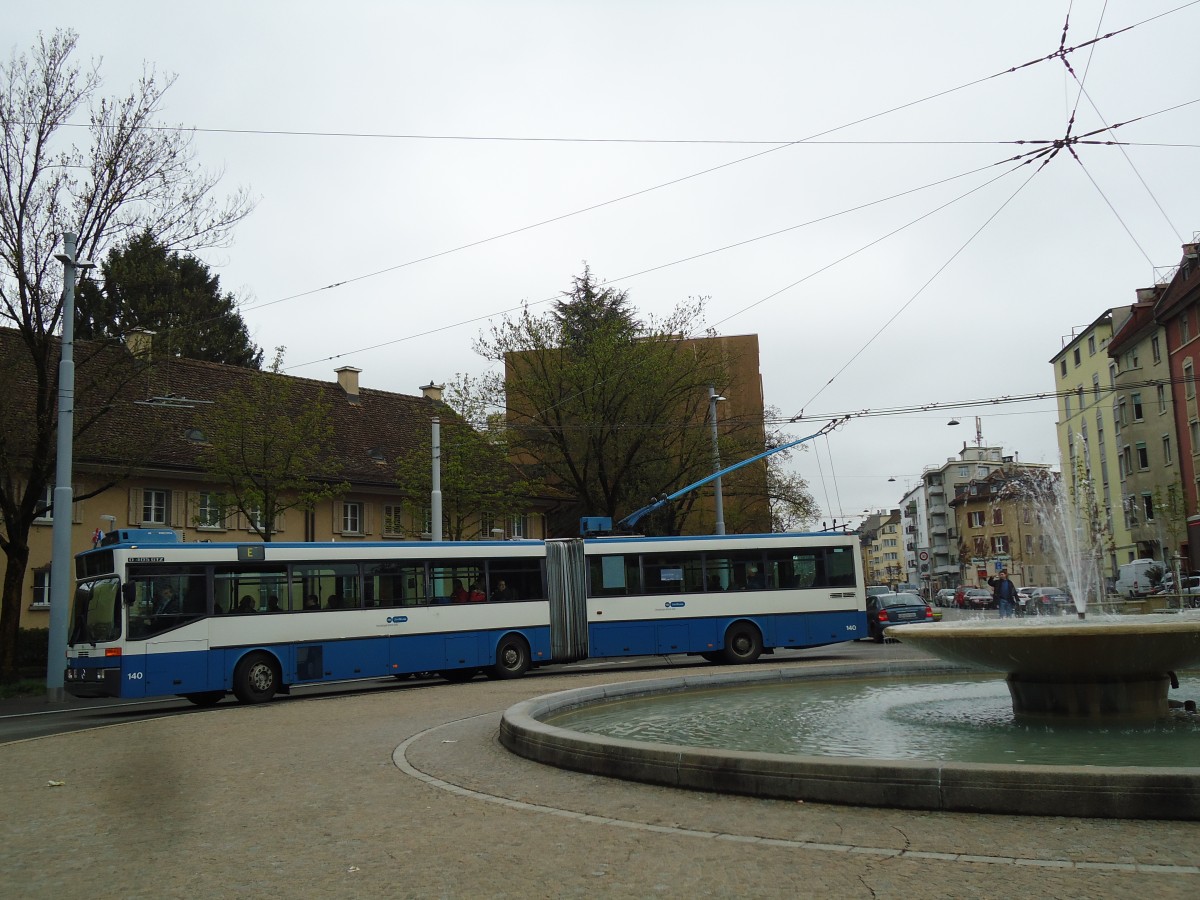 (143'771) - VBZ Z�rich - Nr. 140 - Mercedes Gelenktrolleybus am 21. April 2013 in Z�rich, Bullingerplatz