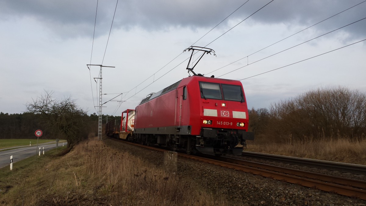 145 013-6 mit Gterzug von Rostock-Seehafen nach Hamburg Billwerder bei kurz vor der Einfahrt im Bahnhof Bad Kleinen.27.02.2016