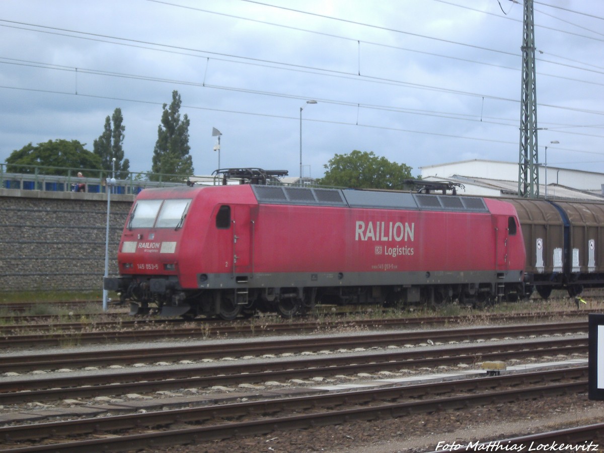 145 053-5 abgestellt im Bahnhof Waren (M�ritz) am 16.6.13