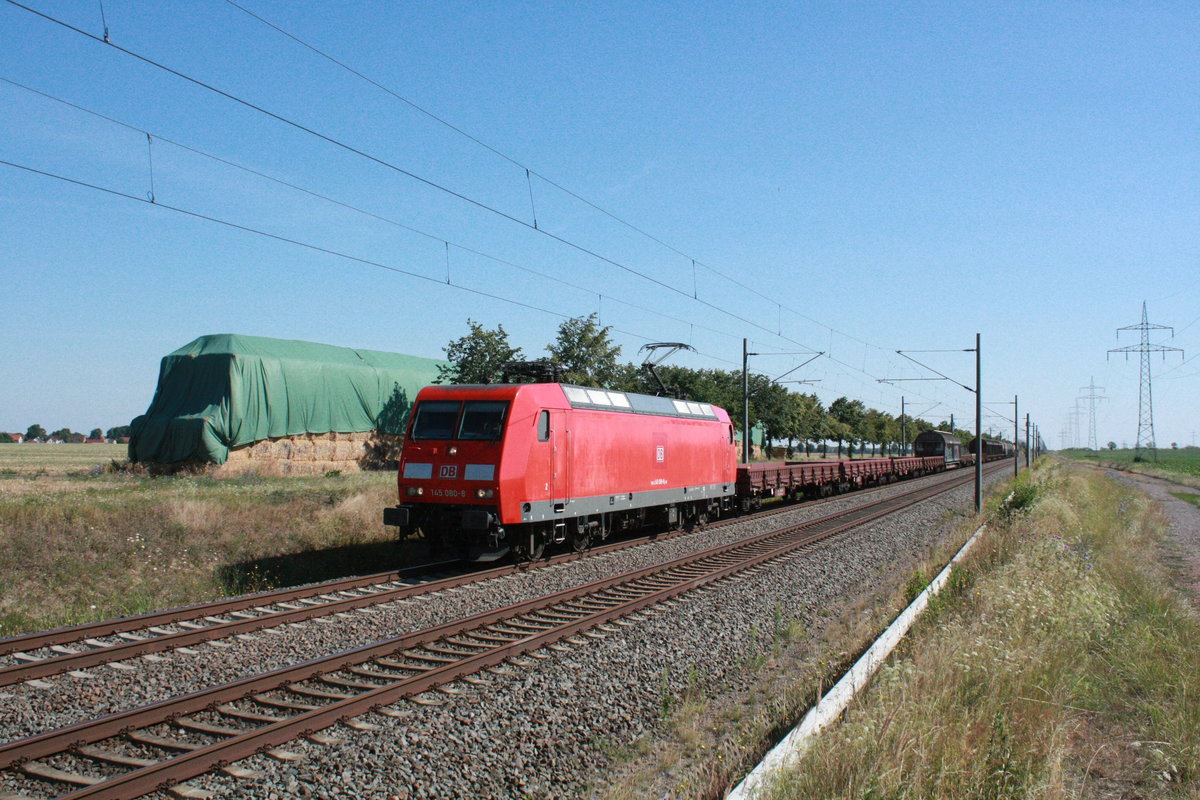 145 080 mit einem G�terzug zwischen Z�beritz und Niemberg am 30.7.20