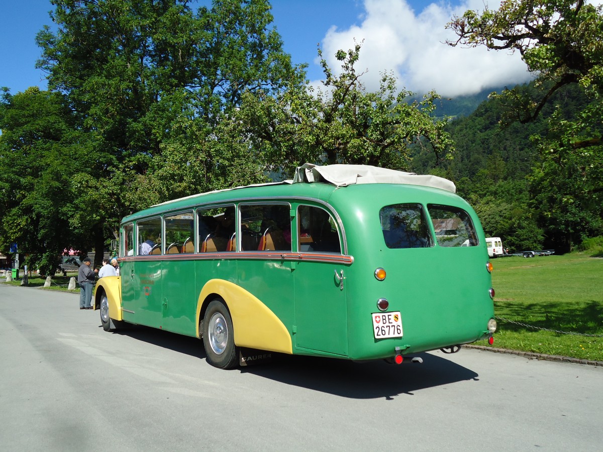 (145'526) - STI Thun - Nr. 15/BE 26'776 - Saurer/Gangloff (ex AvH Heimenschwand Nr. 5) am 30. Juni 2013 in Unterseen, Hotel Neuhaus