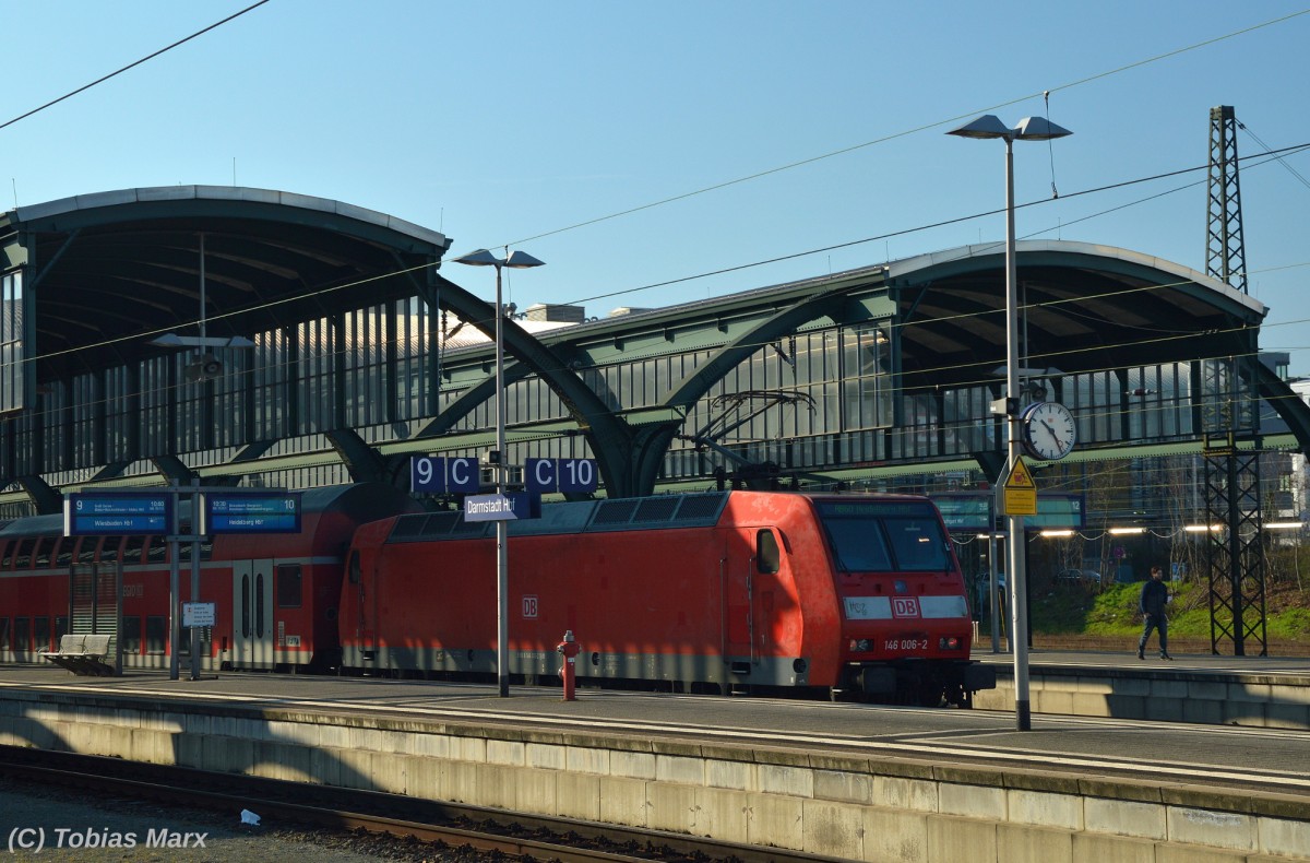 146 006-2 beim Halt in Darmstadt Hbf mit der RB60 nach Heidelberg am 27.02.2016.