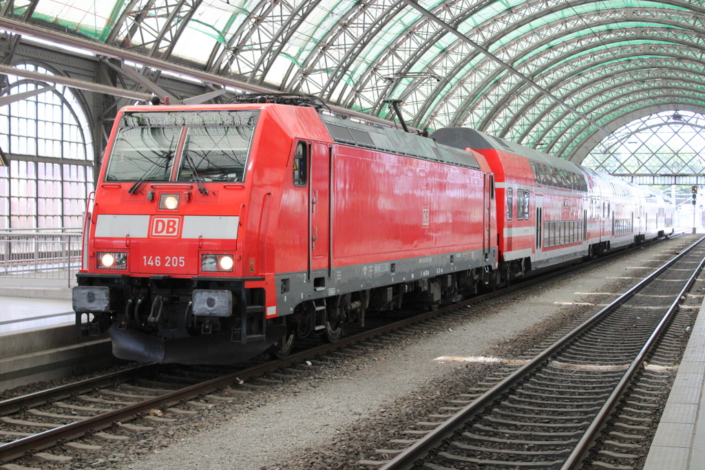 146 205 als S1(Meißen Triebischtal-Bad Schandau)kurz nach der Ankunft im Dresdener Hbf.17.08.2022