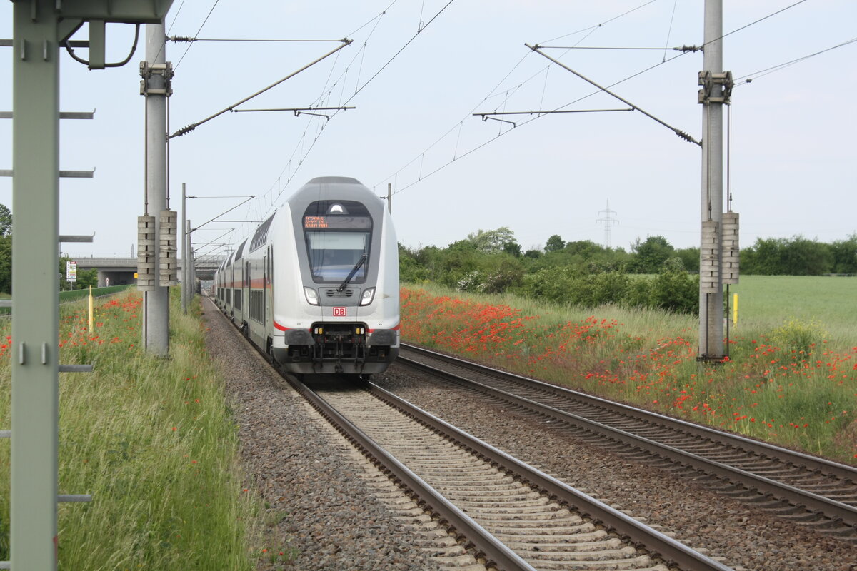 146 552 mit einem IC2 bei der Durchfahrt in Z�beritz am 9.6.21