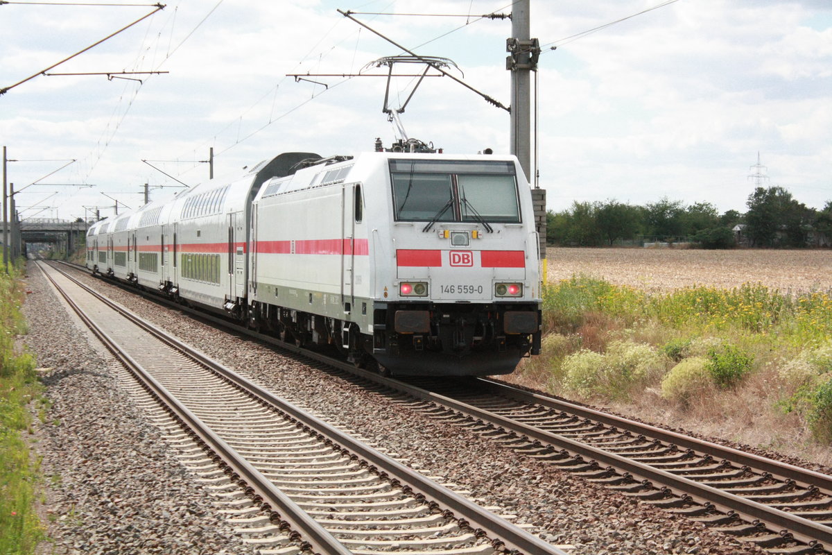 146 559 mit ihrer IC2 Garnitur bei der durchfahrt in Z�beritz am 22.7.20