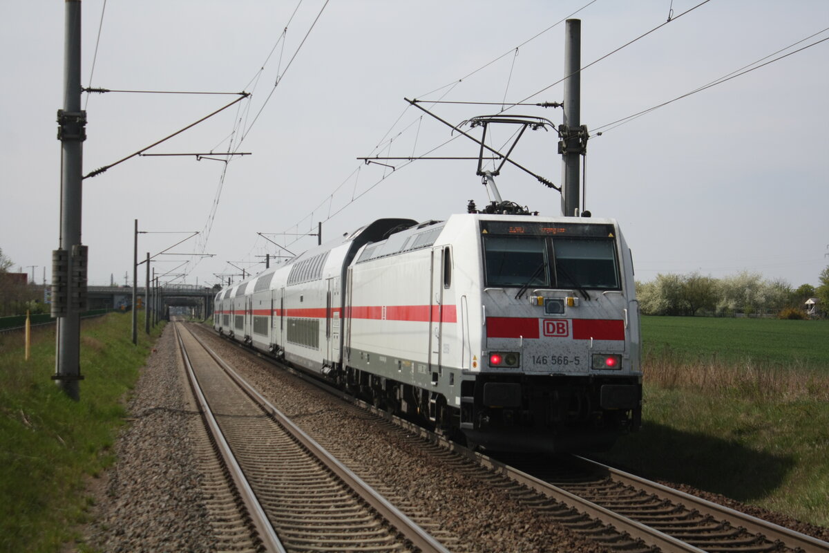 146 566 bei der Durchfahrt in Z�beritz am 29.4.22