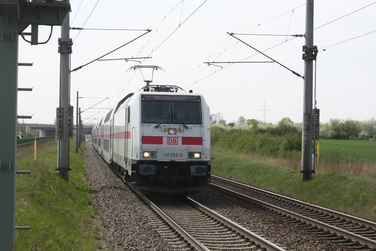 146 569 bei der Durchfahrt in Z�beritz am 29.4.22