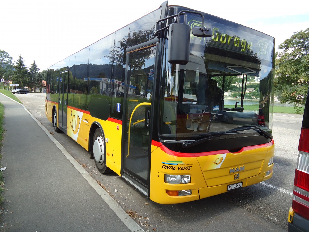 (146'443) - CarPostal Ouest - NE 73'693 - MAN/G�ppel am 18. August 2013 in Les Brenets, Parc des Pargots