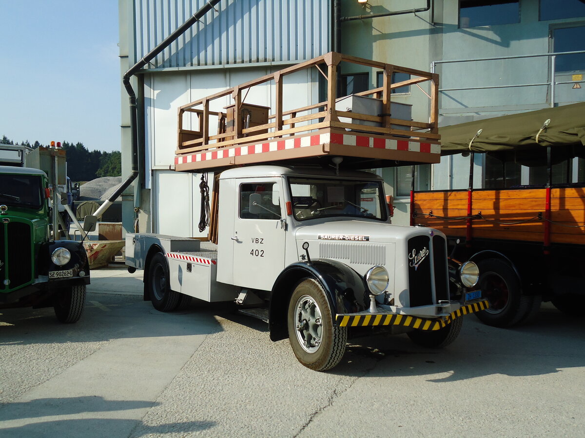 (146'542) - VBZ Z�rich - Nr. 402/ZH 1330 - Saurer am 31. August 2013 in Niederbipp, Saurertreffen