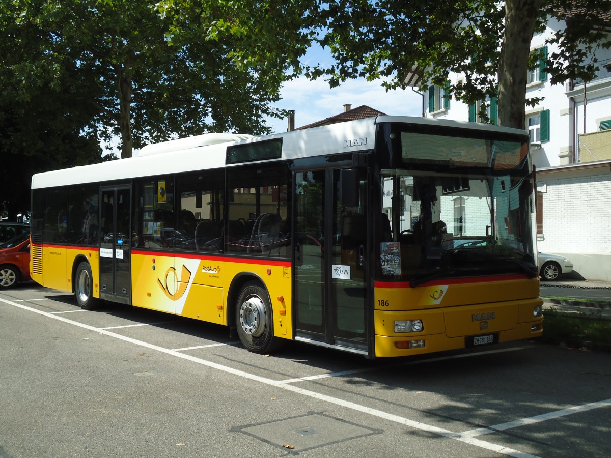 (146'902) - PostAuto Z�rich - Nr. 186/ZH 781'188 - MAN am 1. September 2013 in Burgdorf, Markthalle