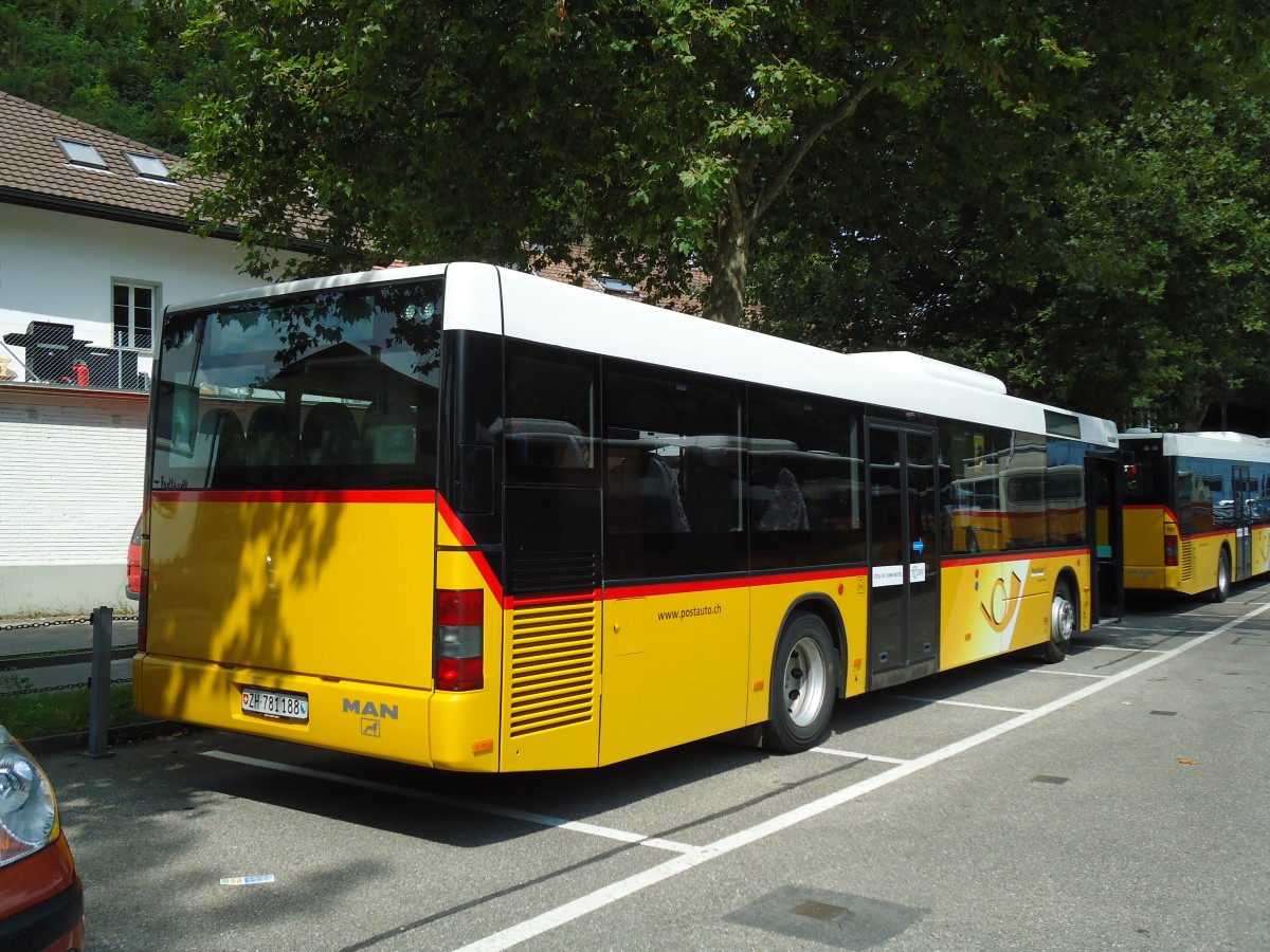 (146'917) - PostAuto Zrich - Nr. 186/ZH 781'188 - MAN am 1. September 2013 in Burgdorf, Markthalle