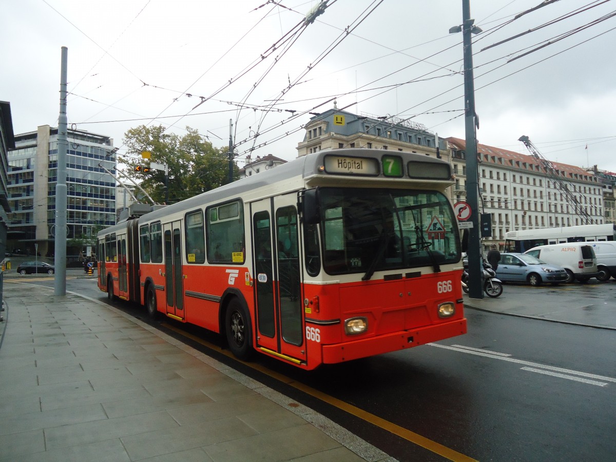 (147'194) - TPG Gen�ve - Nr. 666 - Saurer/Hess Gelenktrolleybus am 16. September 2013 in Gen�ve, Bel-Air