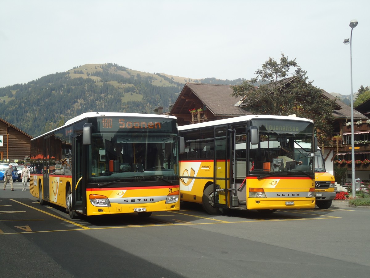 (147'395) - K�bli, Gstaad - Nr. 5/BE 366'987 - Setra am 28. September 2013 beim Bahnhof Gstaad