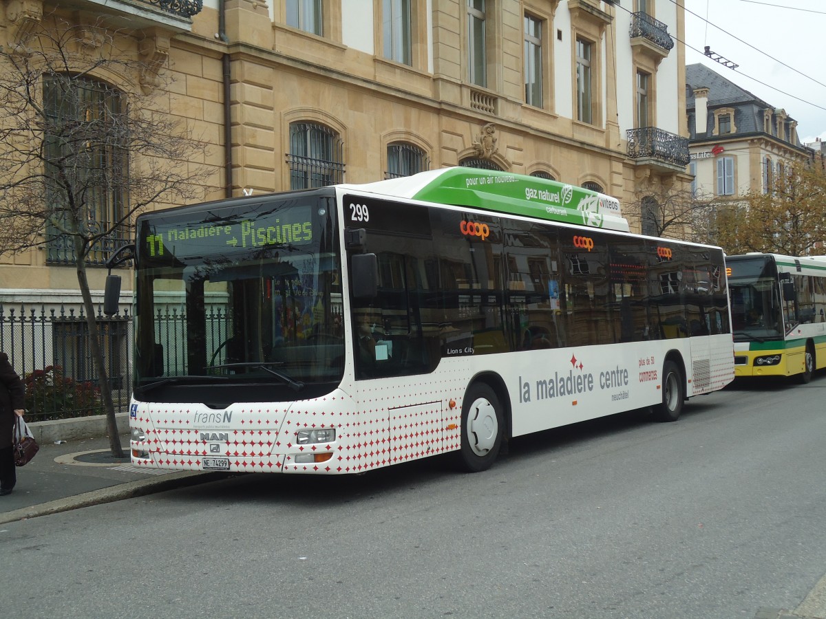 (147'963) - transN, La Chaux-de-Fonds - Nr. 299/NE 74'299 - MAN (ex TN Neuchtel Nr. 299) am 8. November 2013 in Neuchtel, Place Pury