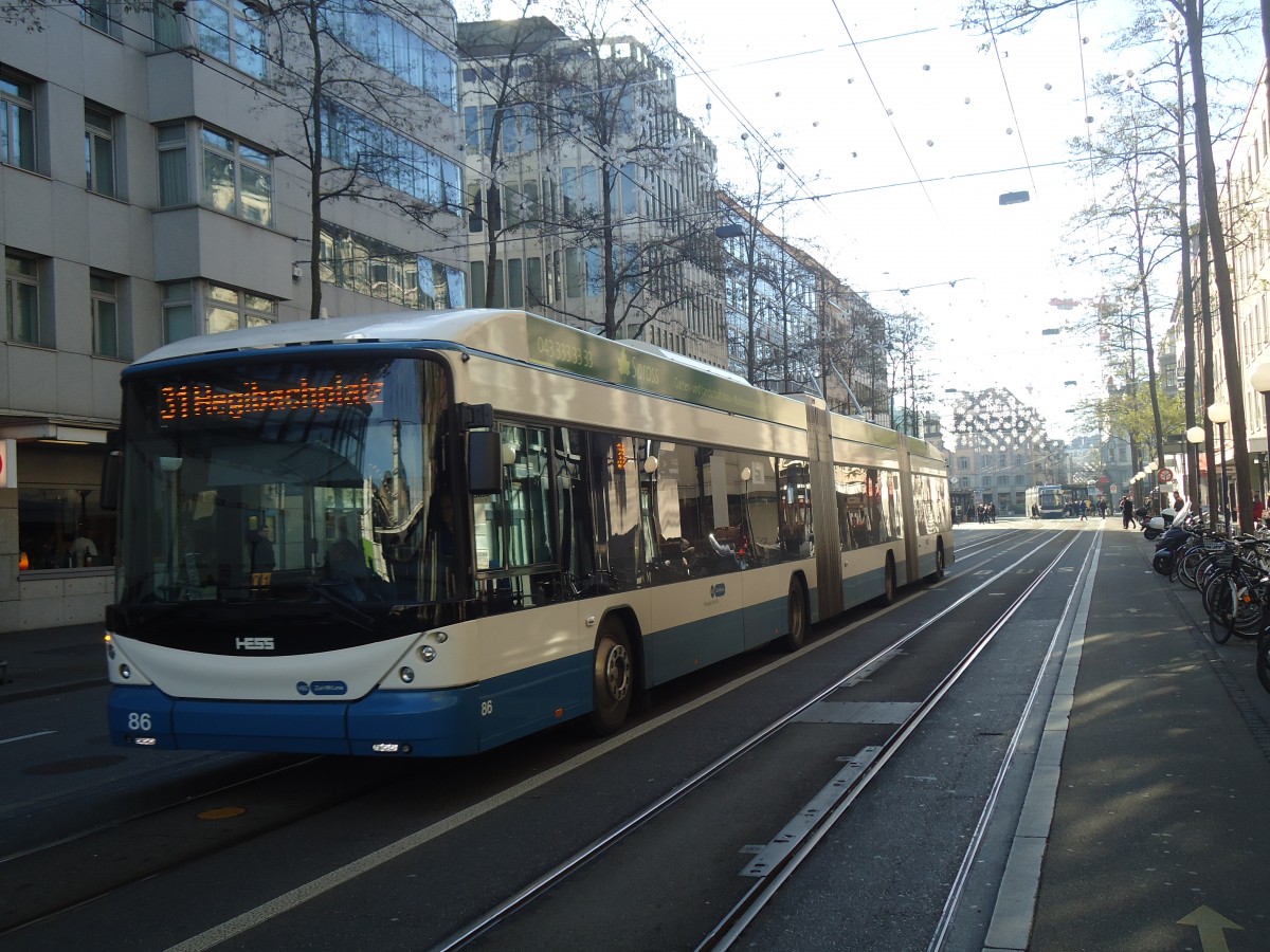 (148'262) - VBZ Z�rich - Nr. 86 - Hess/Hess Doppelgelenktrolleybus am 9. Dezember 2013 in Z�rich, L�wenstrasse