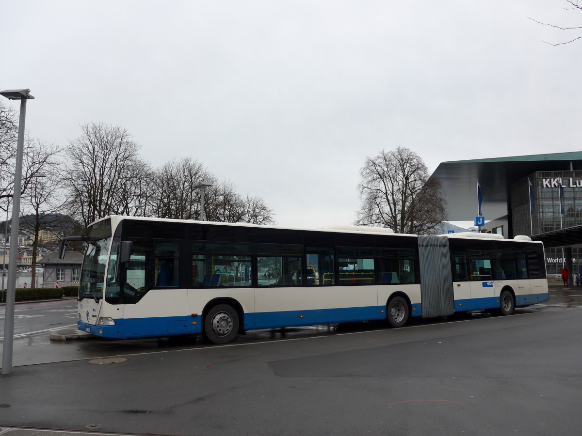 (148'904) - VBL Luzern - Nr. 151/LU 15'051 - Mercedes am 16. Februar 2014 beim Bahnhof Luzern