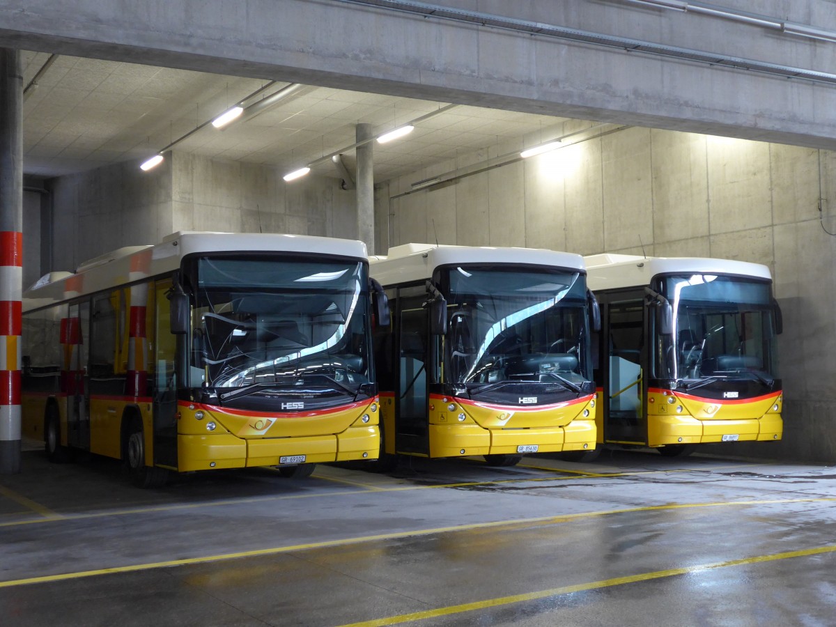 (149'120) - PostAuto Graub�nden GR 69'102 + GR 85'630 + GR 86'897 - Scania/Hess am 1. M�rz 2014 in Chur, Garage