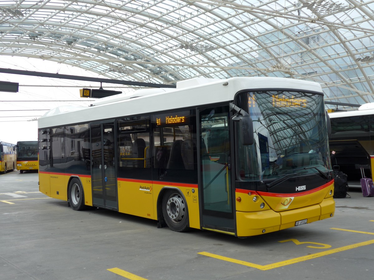 (149'160) - PostAuto Graub�nden - GR 69'102 - Scania/Hess am 1. M�rz 2014 in Chur, Postautostation