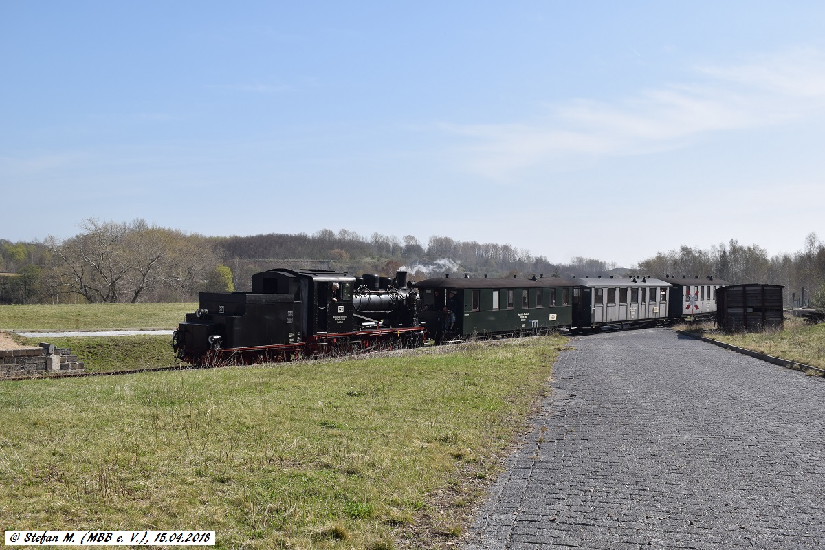 15.04.2018 - Tag der Industriekultur: Einfahrt eines Zuges in Hettstedt Kupferkammerhütte.