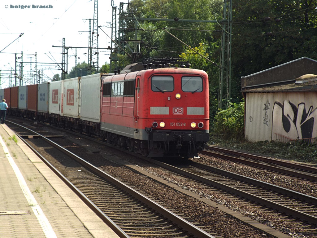 151 052-8 fuhr am 29.08.13 mit einen ganzzug durch hh-harburg