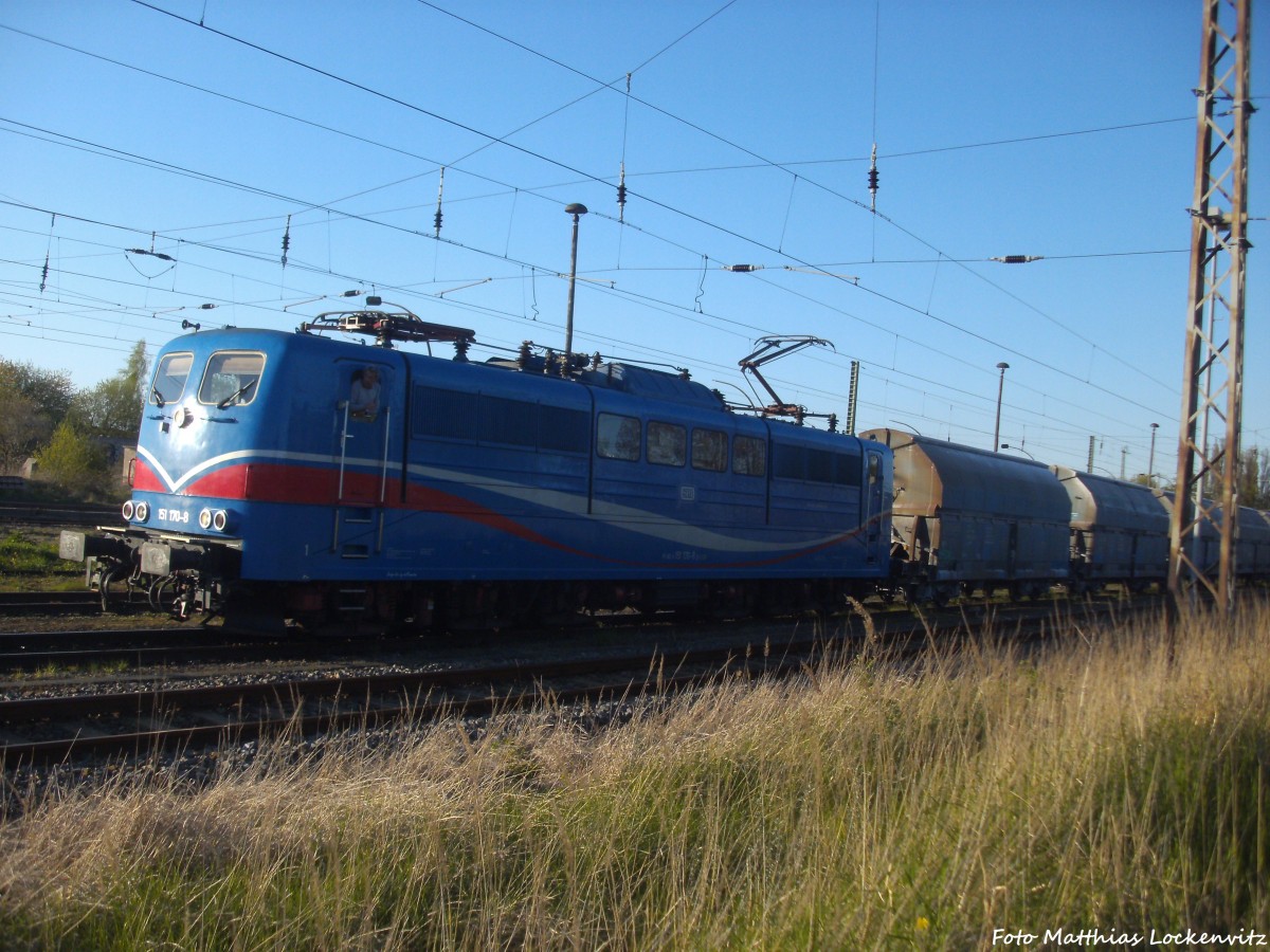 151 170-8 der SRI (D-EGP) bei der Ausfahrt aus Bergen auf R�gen am 28.4.14