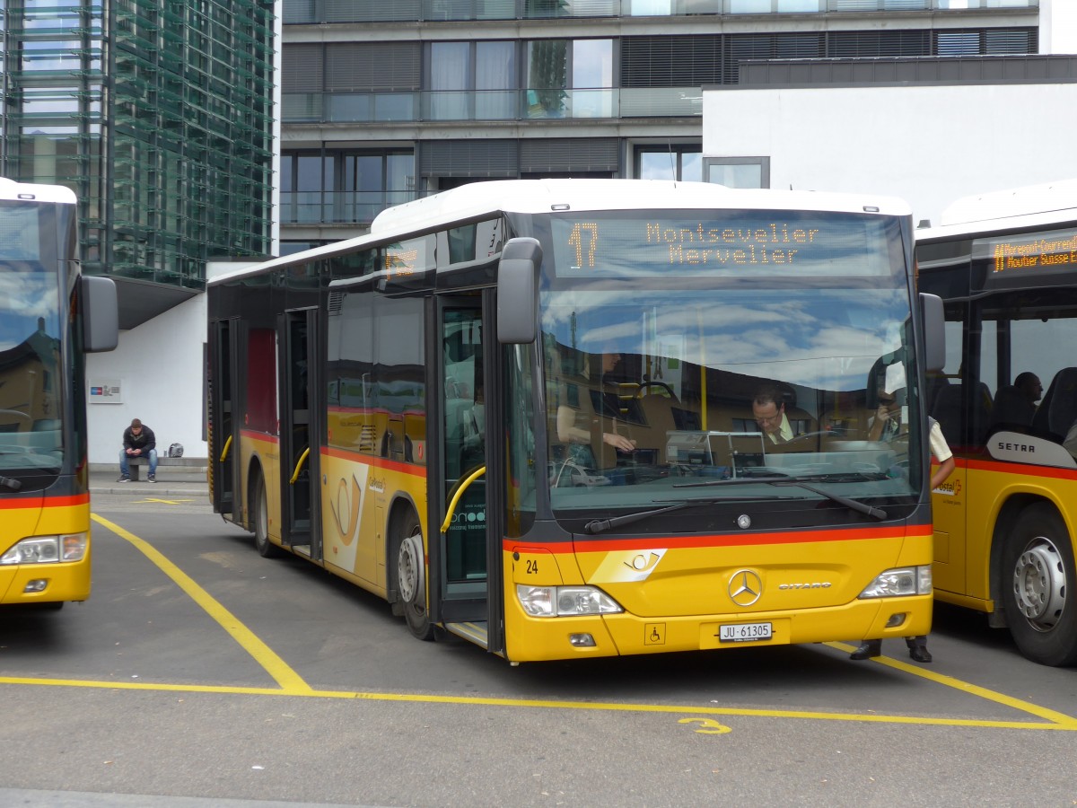 (151'056) - CarPostal Ouest - Nr. 24/JU 61'305 - Mercedes am 29. Mai 2014 in Del�mont, Place de la Poste