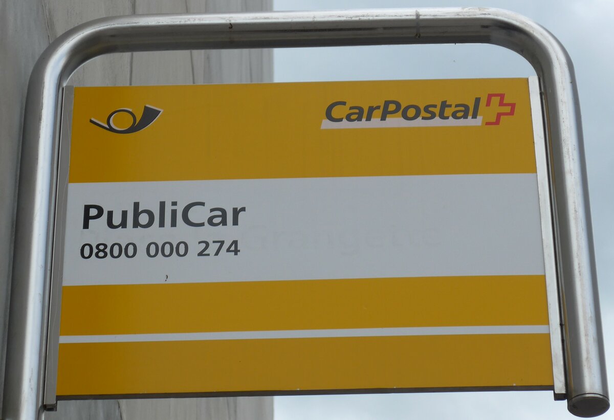 (151'058) - PostAuto-Haltestellenschild - Del�mont, PubliCar - am 29. Mai 2014